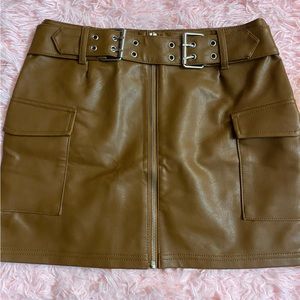 Brown Zip-up leather skirt